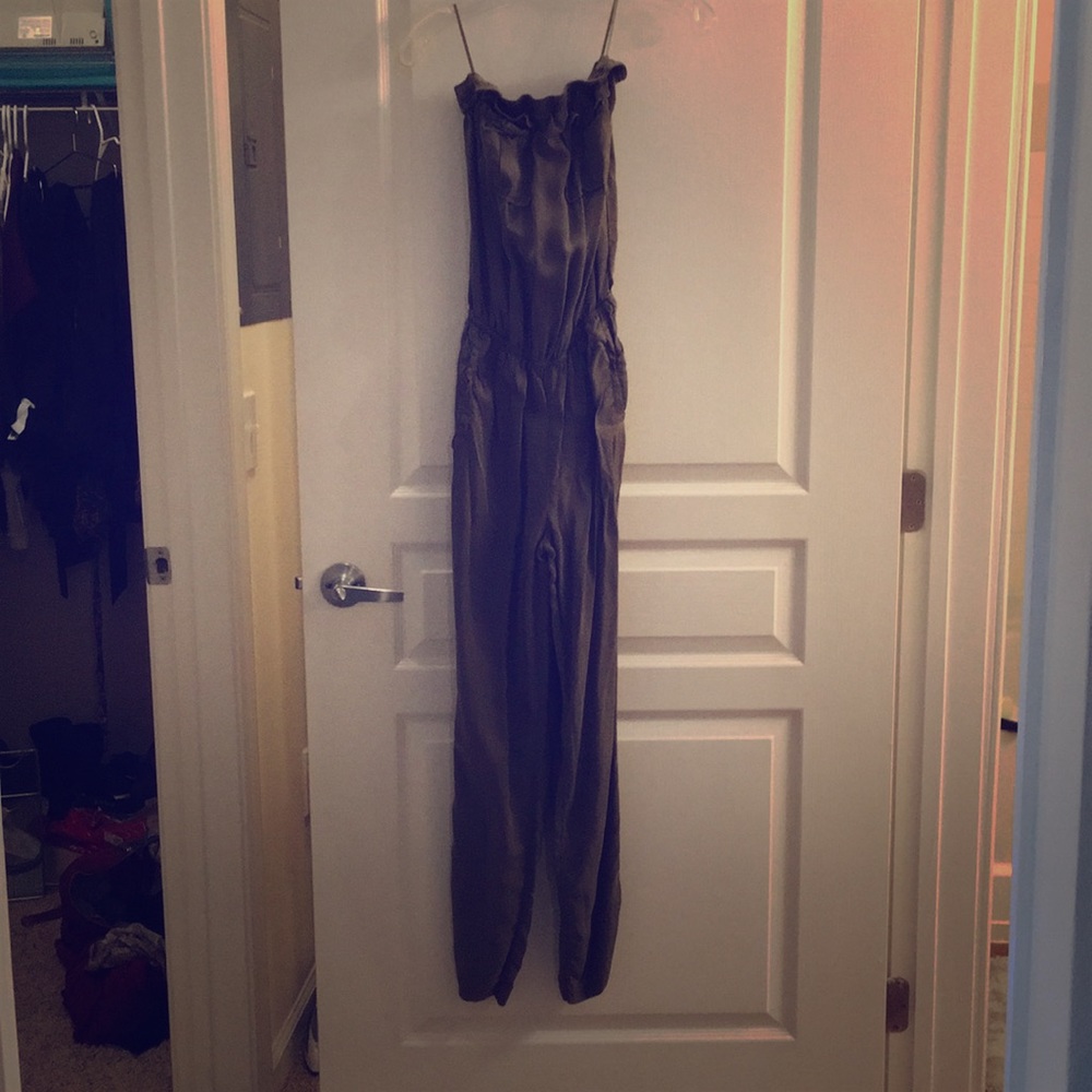 Olive Strapless romper